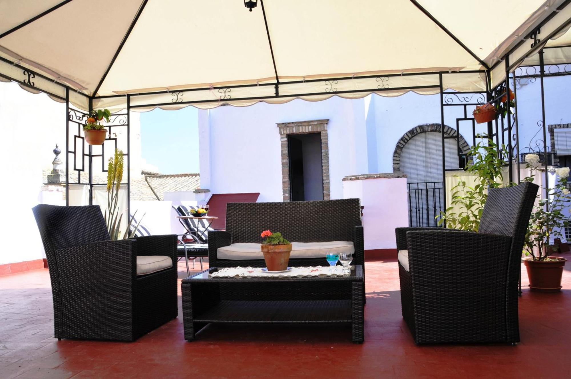 Pension La Montorena Seville Exterior photo