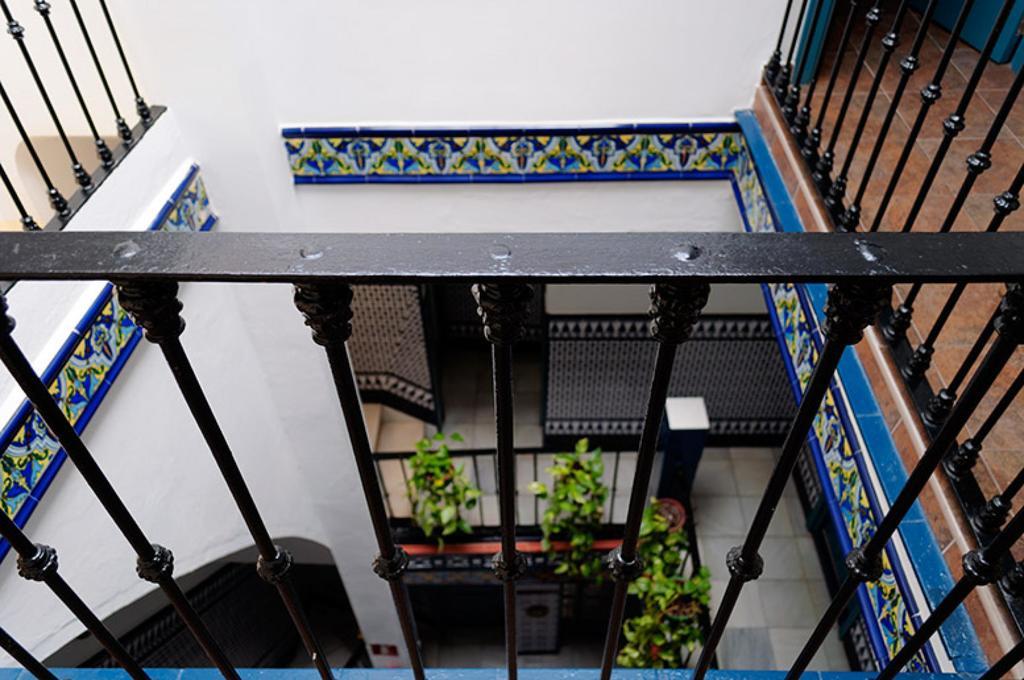 Pension La Montorena Seville Exterior photo