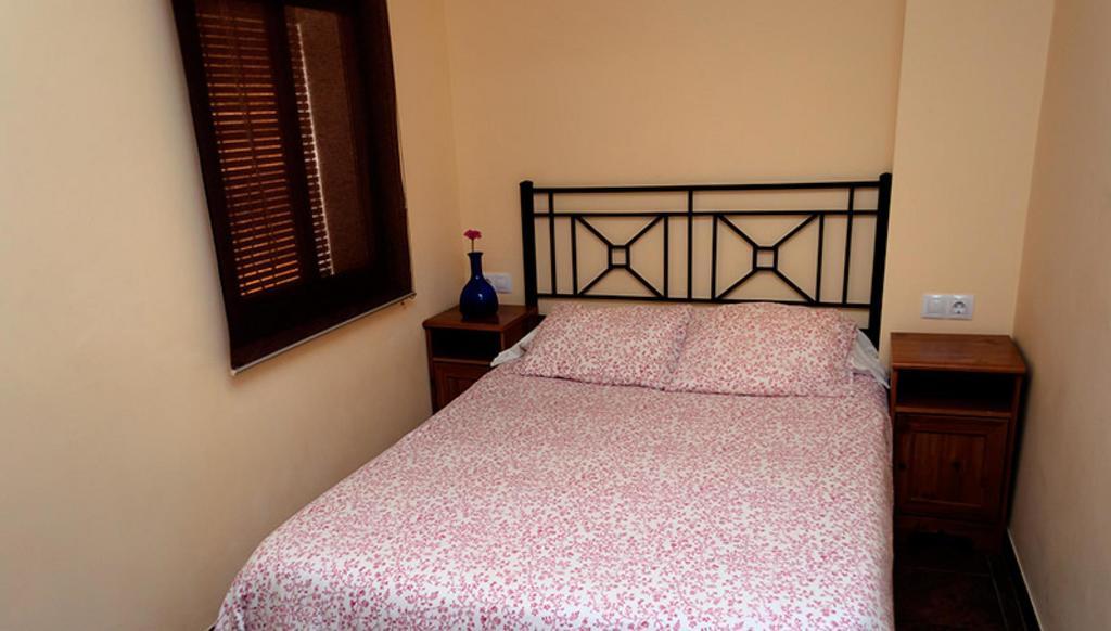 Pension La Montorena Seville Exterior photo